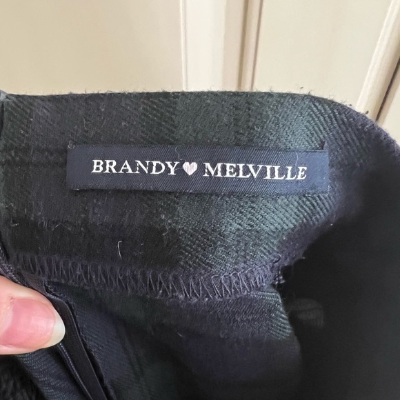 BRANDY MELVILLE Jocelyn tartan green skirt size 26” - Picture 7 of 11